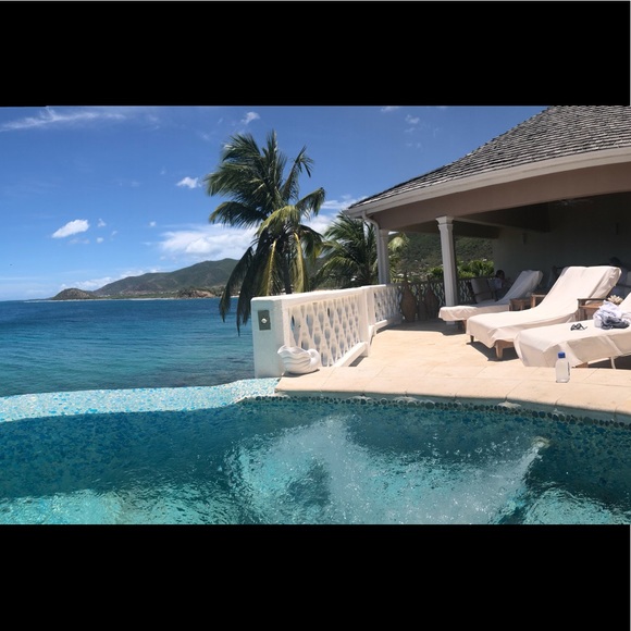 Meet your Posher, Lauren - Picture 1 of 1